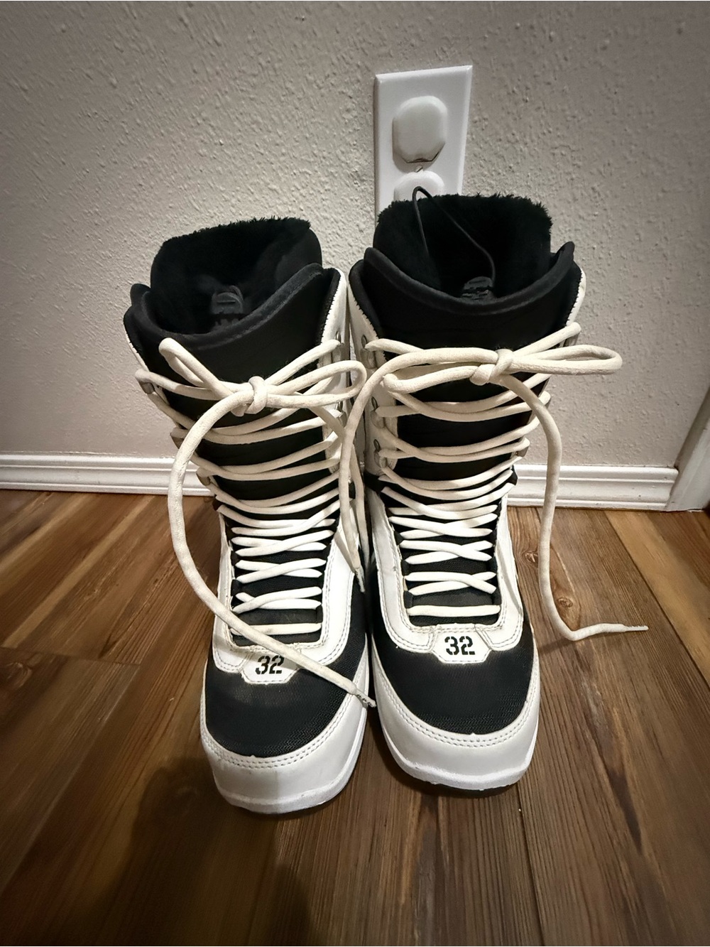 ThirtyTwo Exus Snowboard Boots - Size 9.5 Men’s
